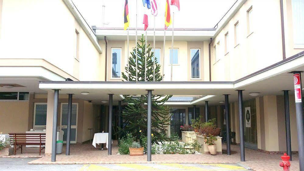Hotel Villa Cinzia Villanova Mondovi Exterior foto